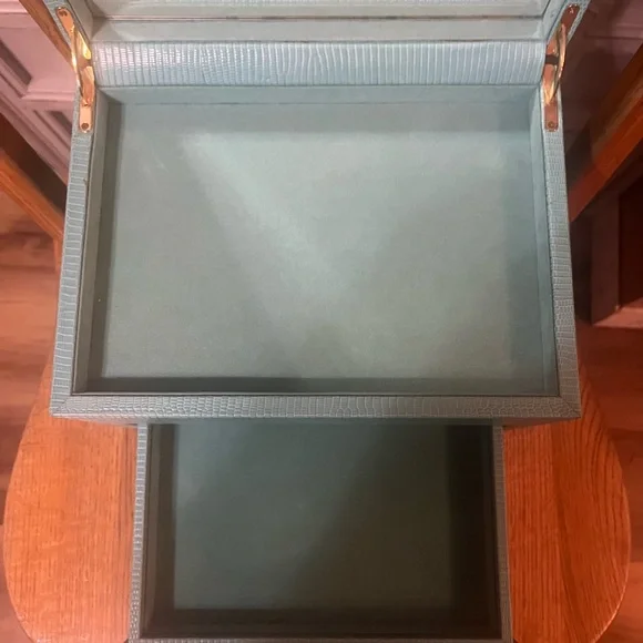 Very Rare Coach, Y2K Legacy Seafoam Blue Jewelry Box with 🪞 - Picture 12 of 14